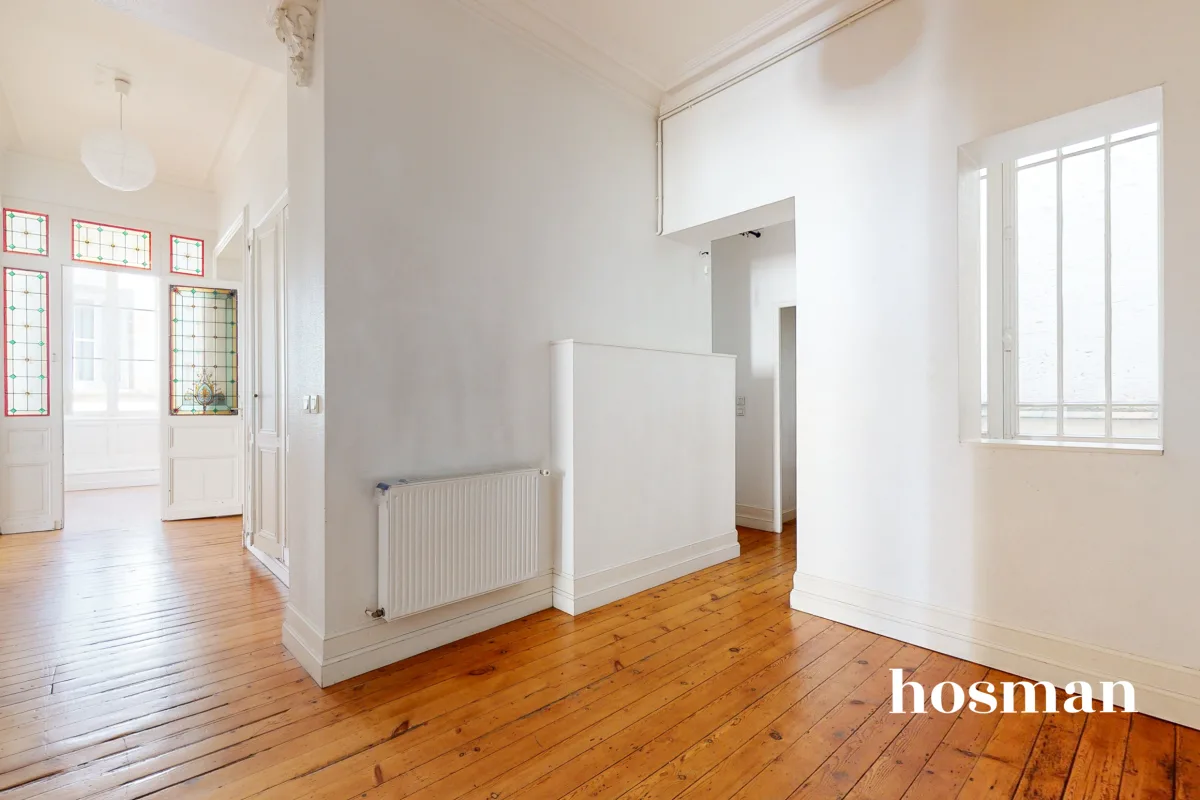 Appartement de 155.0 m² à Bordeaux