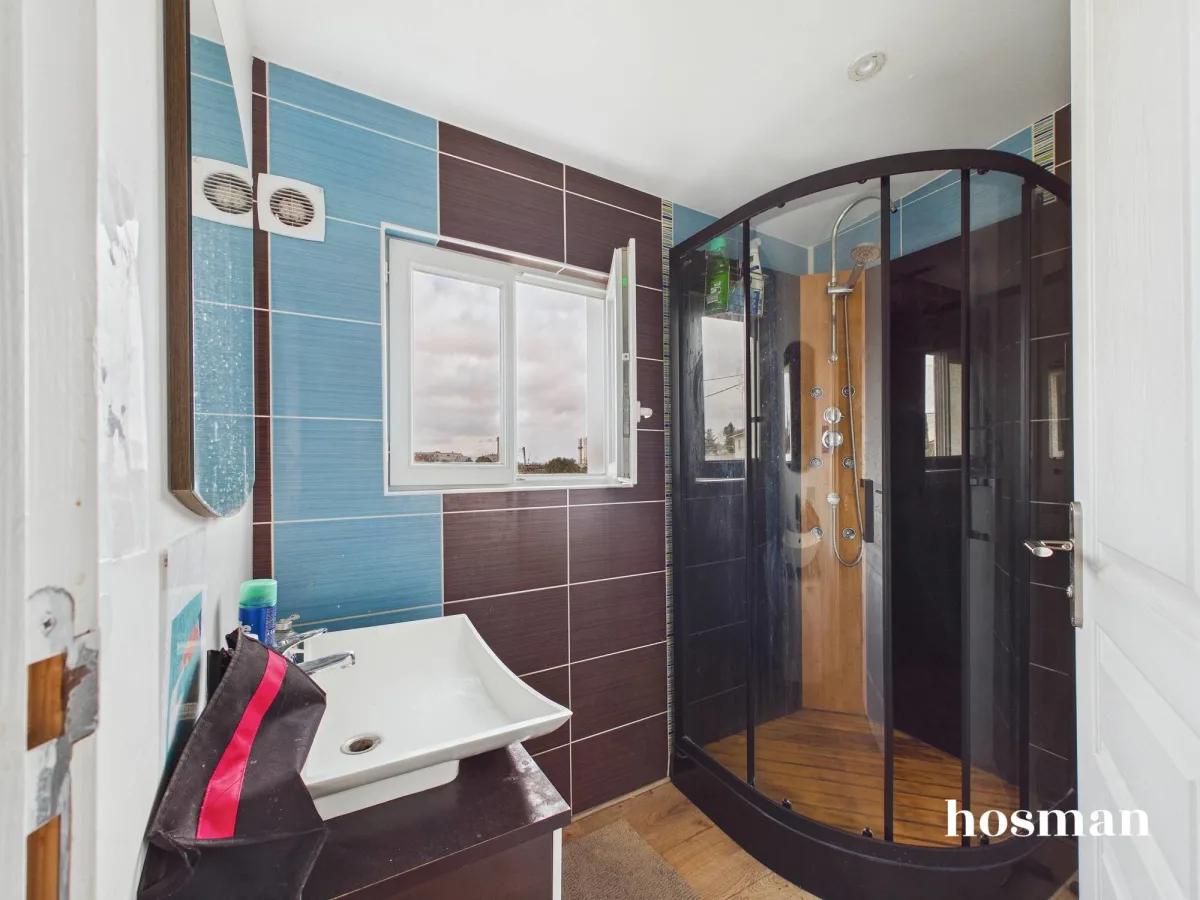 Maison de 220.0 m² à Cenon