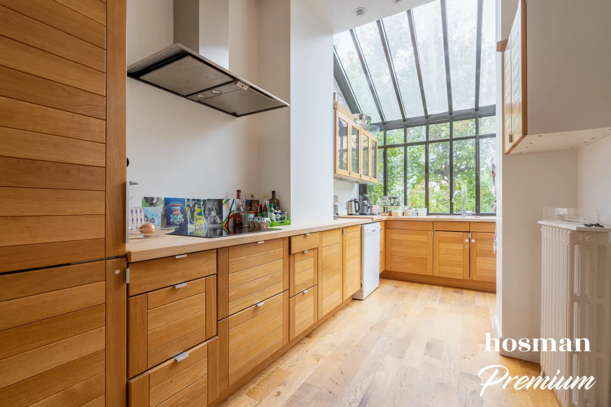 Maison de 180.0 m² à Courbevoie