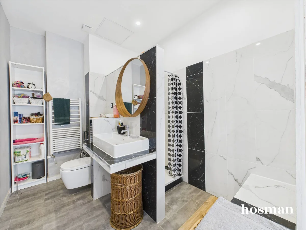 Maison de 181.0 m² à Vénissieux