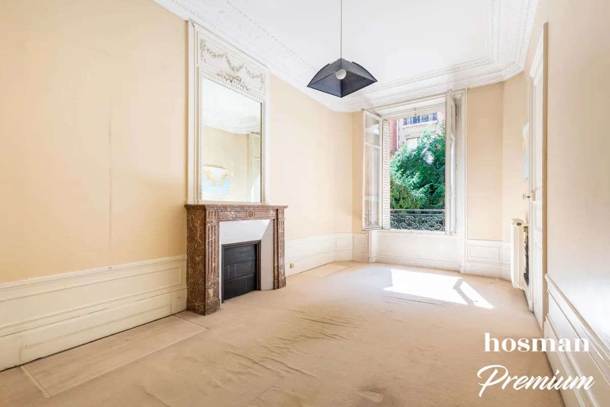 Appartement de 217.0 m² à Paris