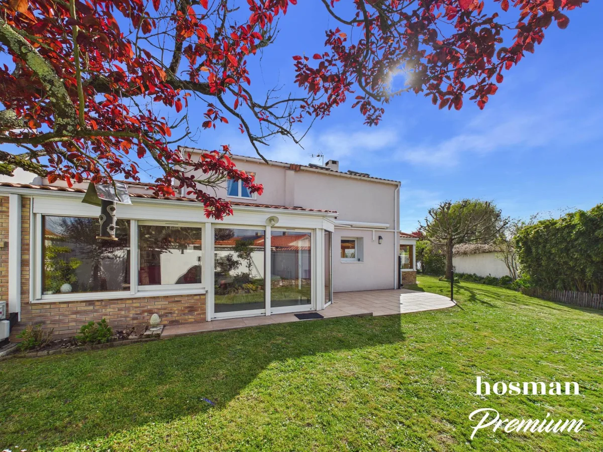 Maison de 201.3 m² à Saint-Sébastien-sur-Loire