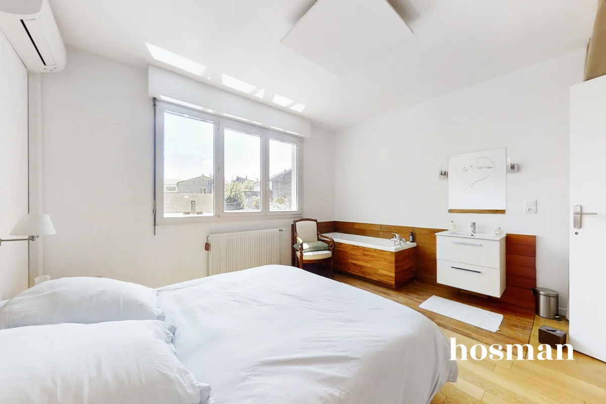 Maison de 101.0 m² à Bordeaux