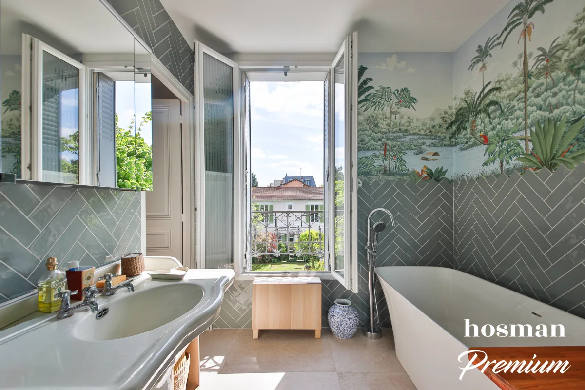 Maison de 247.0 m² à Colombes