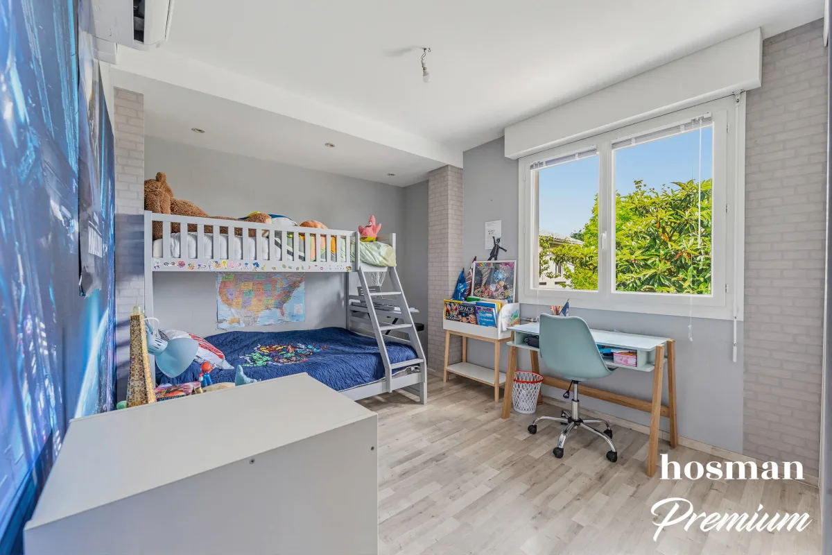 Maison de 205.0 m² à Mérignac