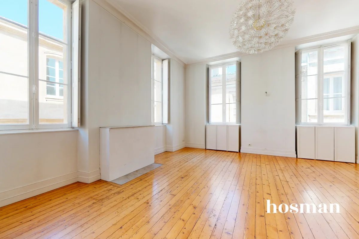 Appartement de 155.0 m² à Bordeaux