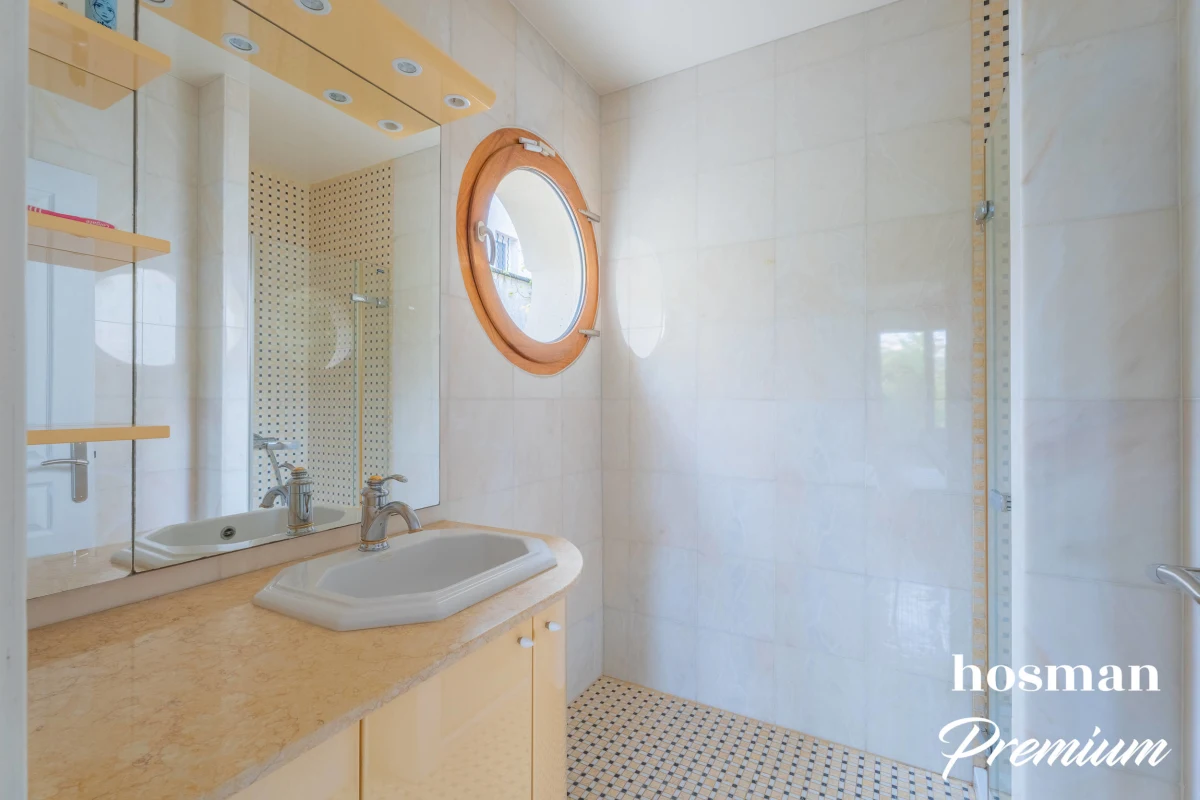 Maison de 180.0 m² à Rueil-Malmaison