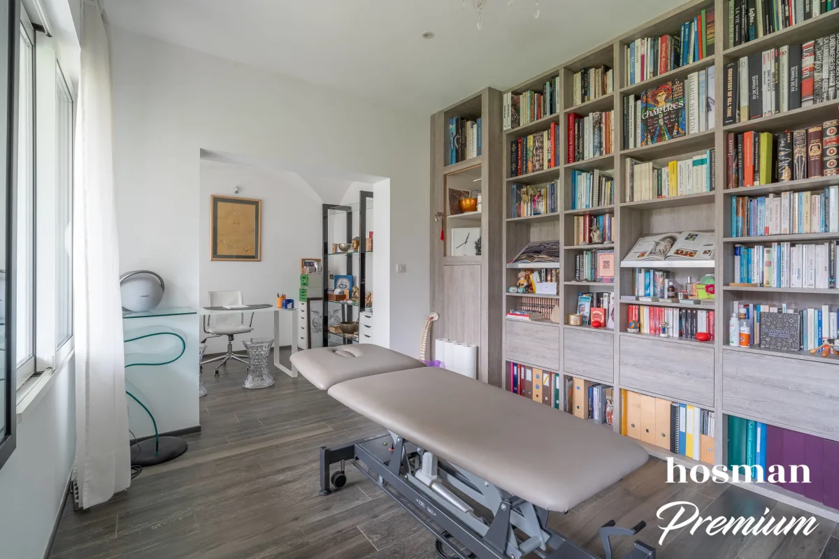 Maison de 298.0 m² à Mérignac