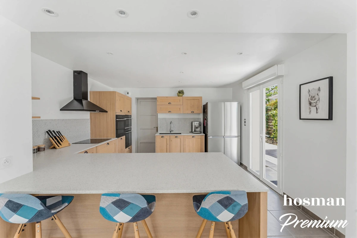 Maison de 205.0 m² à Mérignac