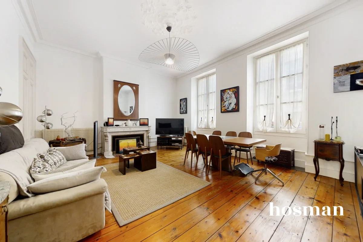 Appartement de 121.0 m² à Bordeaux