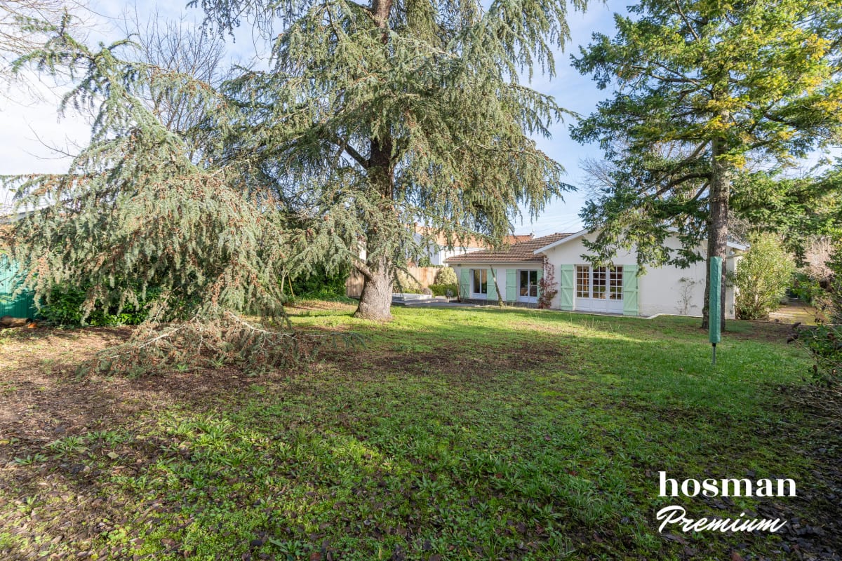 Maison de 190.0 m² à Mérignac