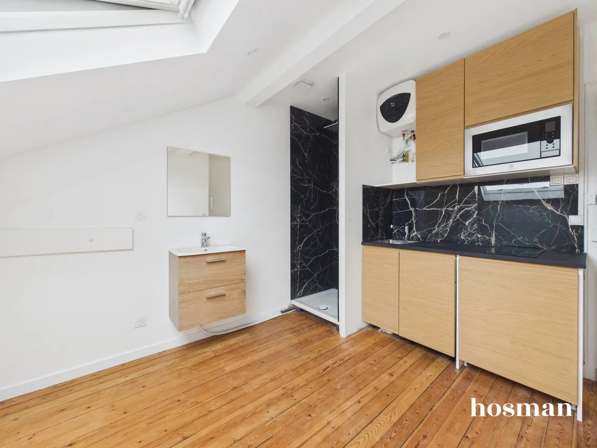 Appartement de 8.42 m² à Versailles