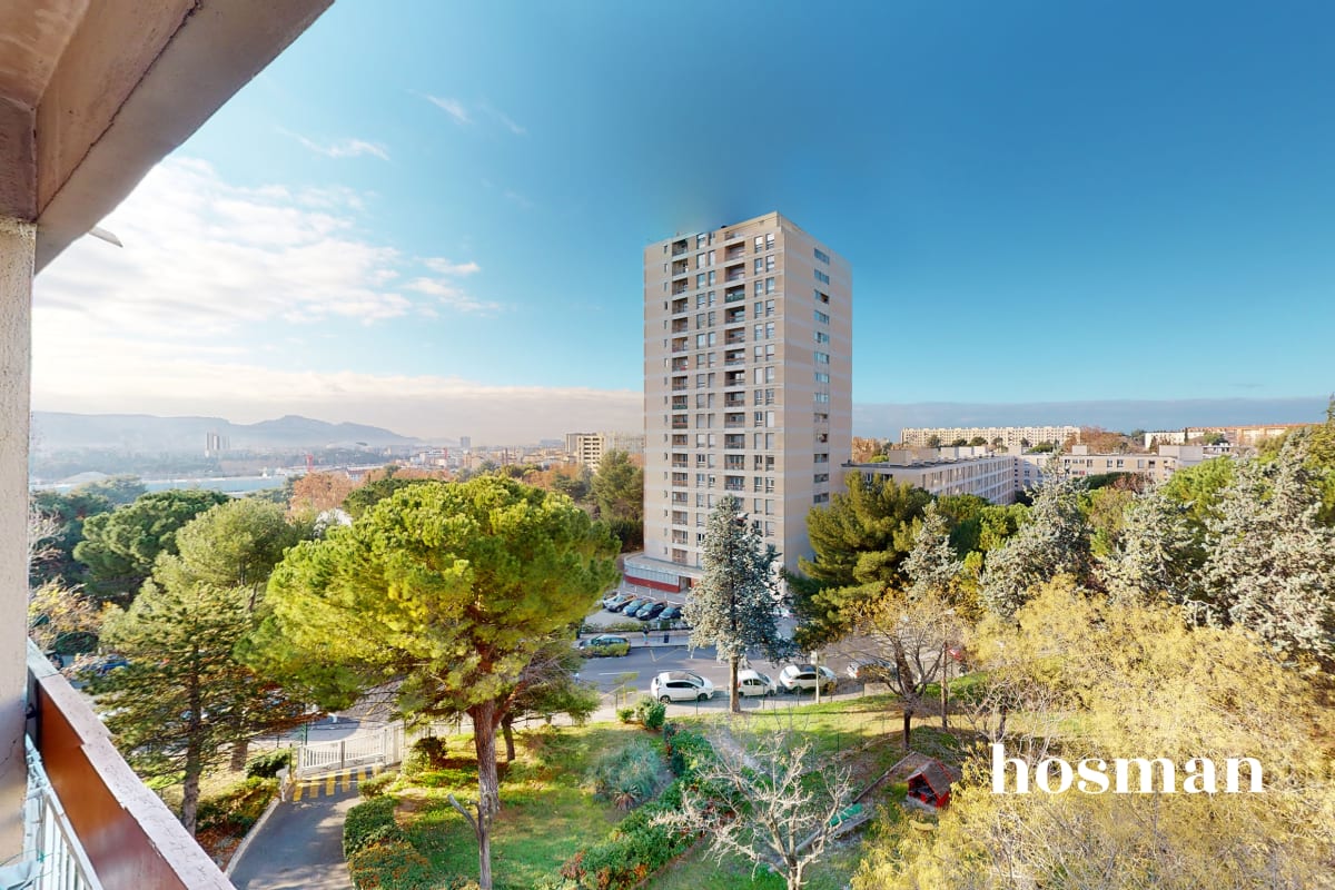 Appartement rénové - T5 - 90.0 m2 - Place de parking dédiée - Boulevard