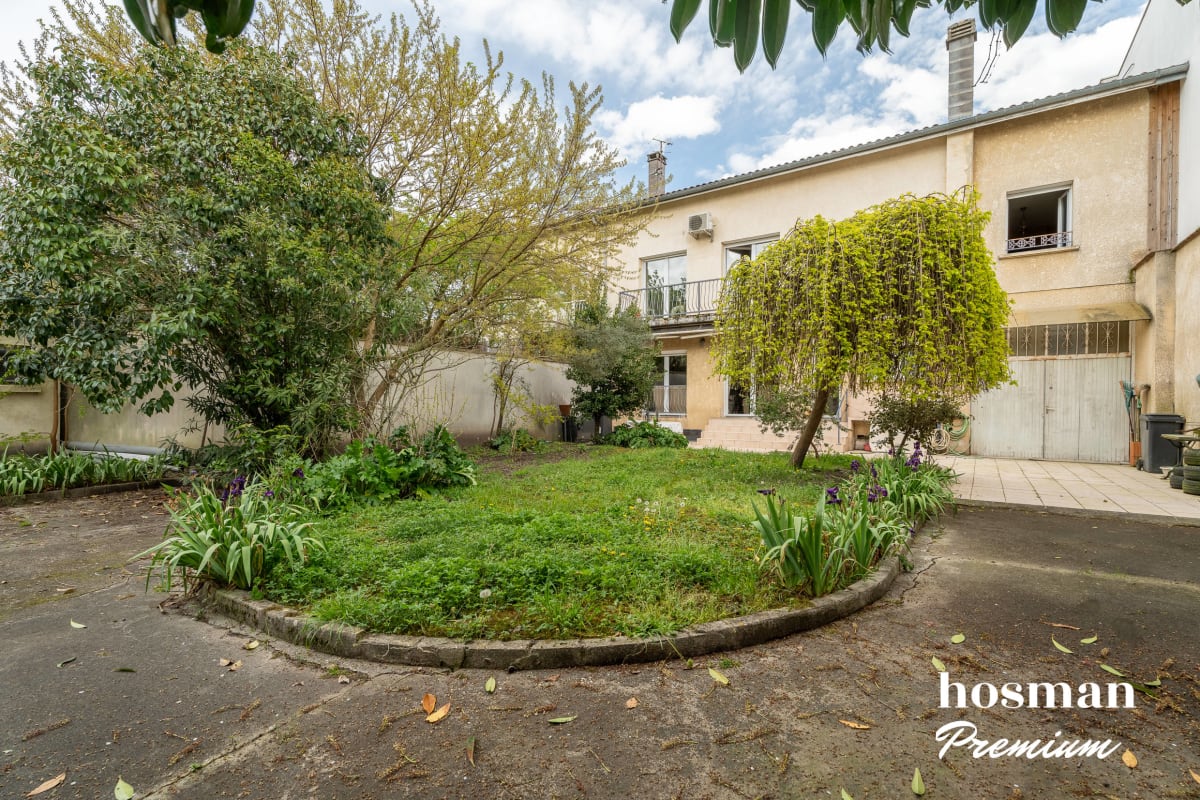 Maison de 350.0 m² à Bordeaux