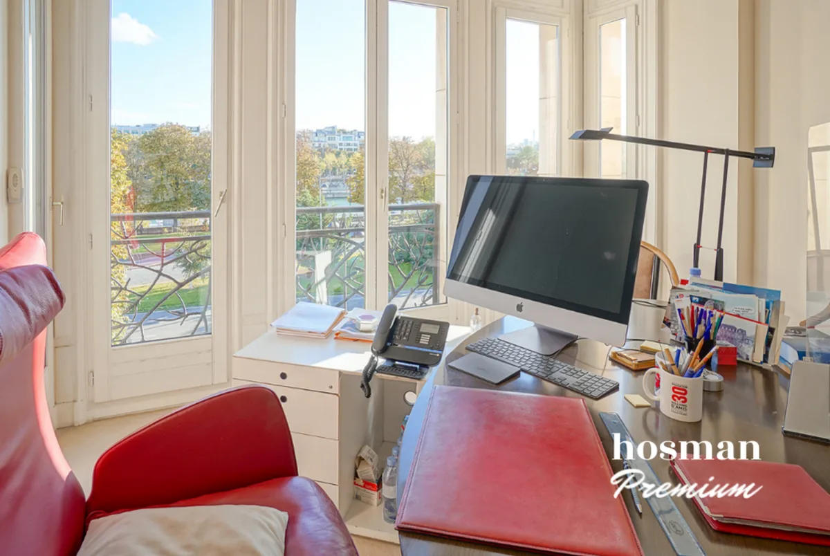 Appartement de 355.0 m² à Paris