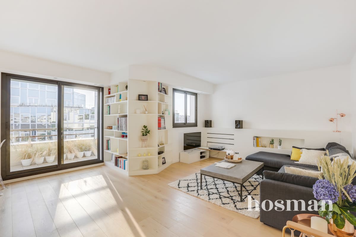 Bel Appartement Entierement Renove Au Dernier Etage Avec Terrasse Levallois Perret