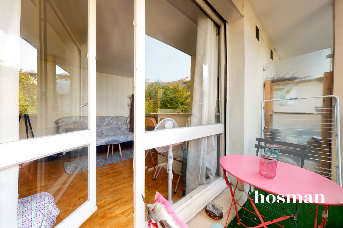 Studio loué au sein d'une résidence calme et arborée 19m2 + balcon de 5,3m2 rue des Meuniers Studio loué au sein d'une résidence calme et arborée 19m2 + balcon de 5,3m2 rue des Meuniers
