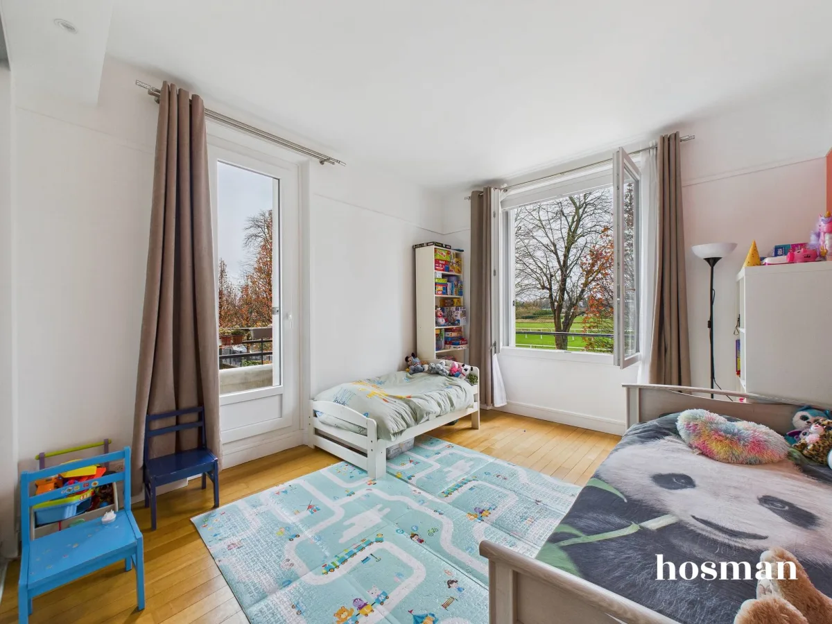 Appartement de 85.0 m² à Suresnes