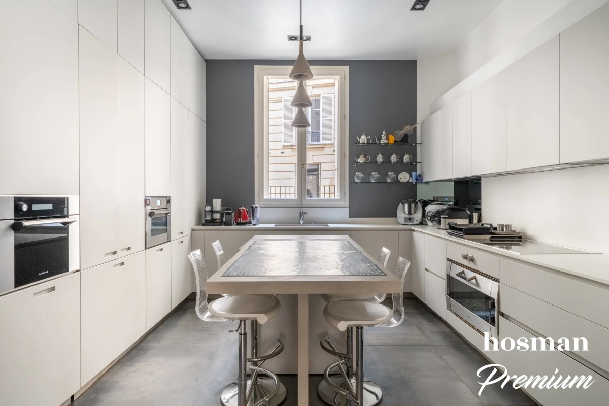 Appartement de 239.77 m² à Paris