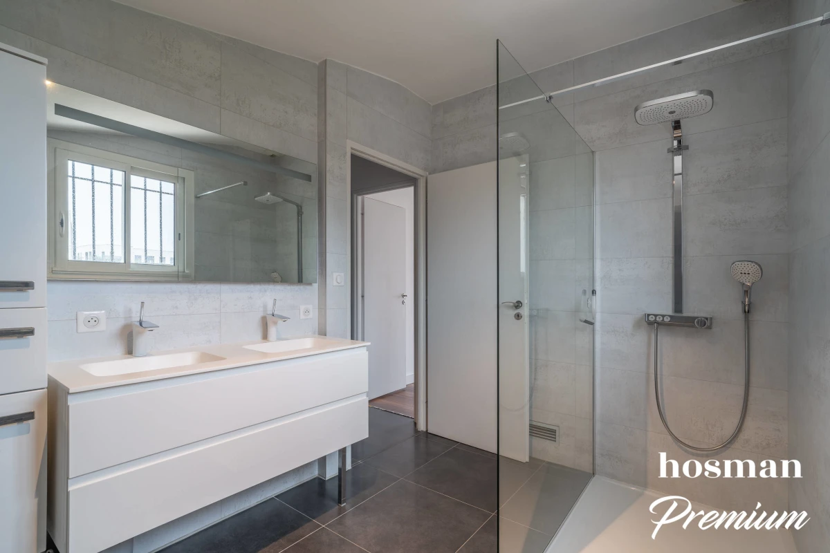 Maison de 298.0 m² à Mérignac