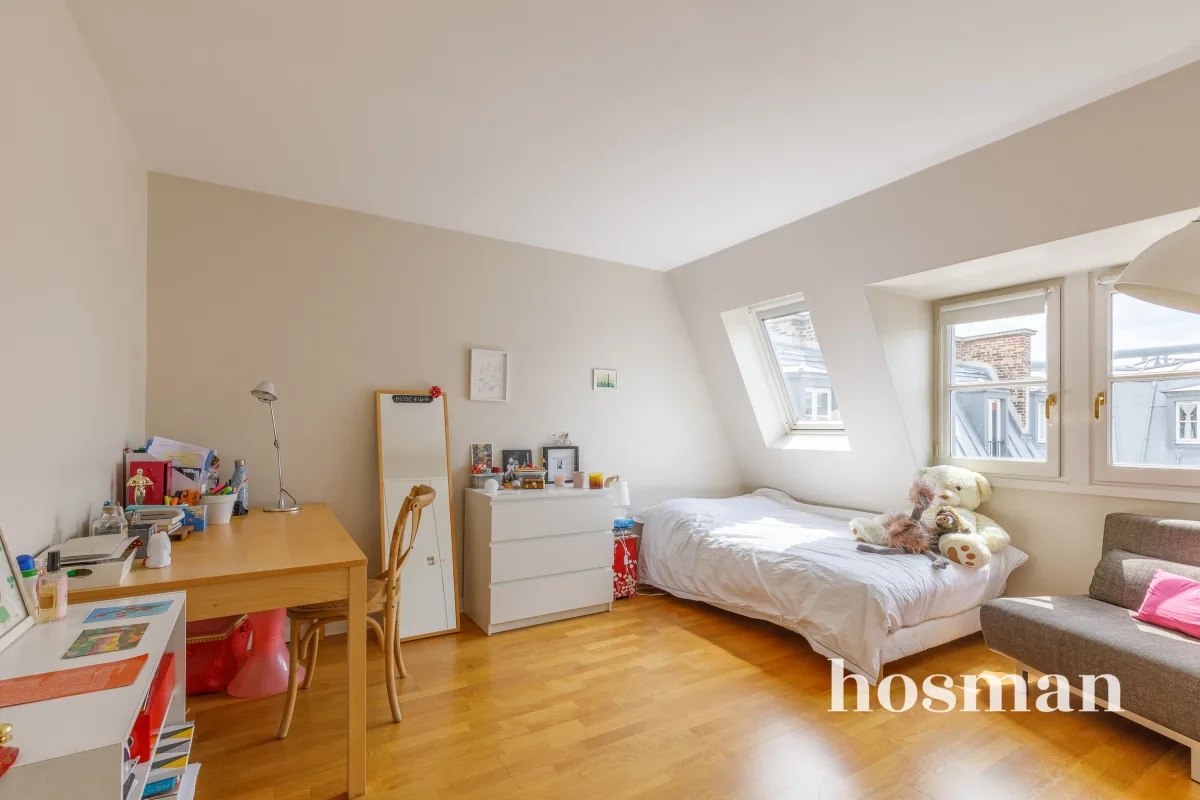 Appartement de 136.0 m² à Paris