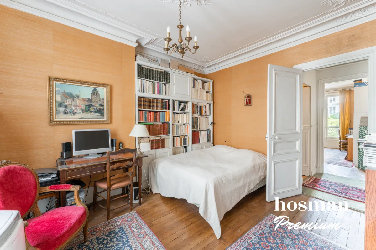 Appartement de 136.0 m² à Paris