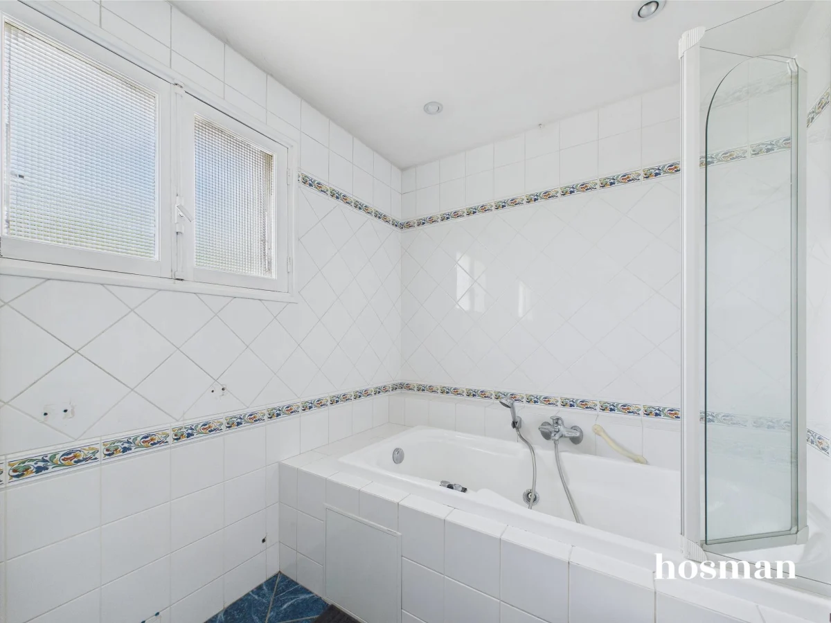 Maison de 125.0 m² à Mérignac