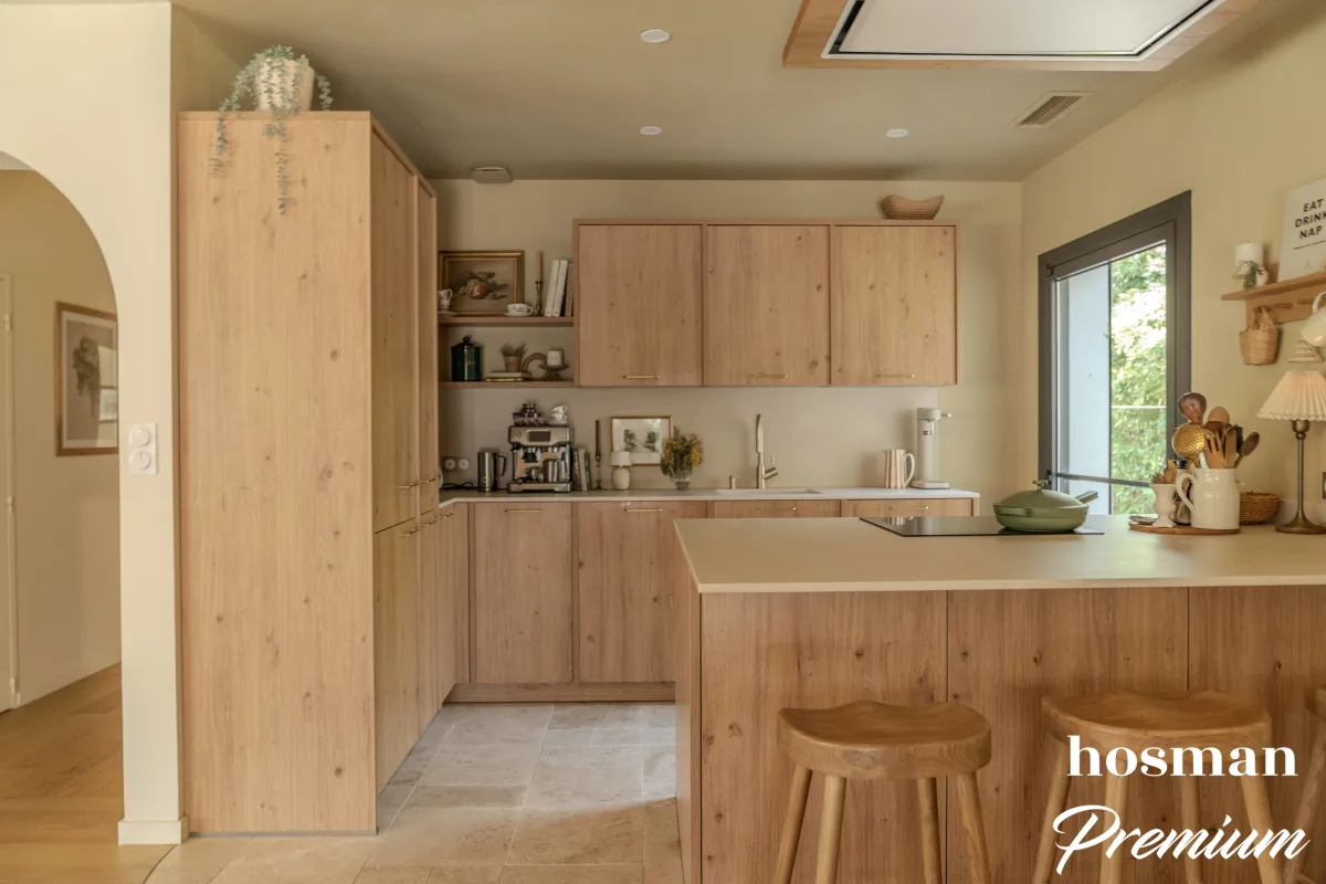 Maison de 180.0 m² à Saint-Sulpice-et-Cameyrac