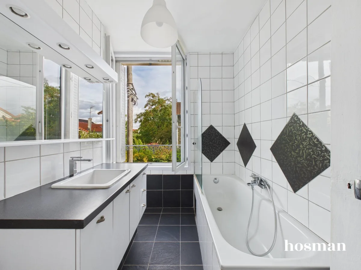 Maison de 100.0 m² à Châtillon