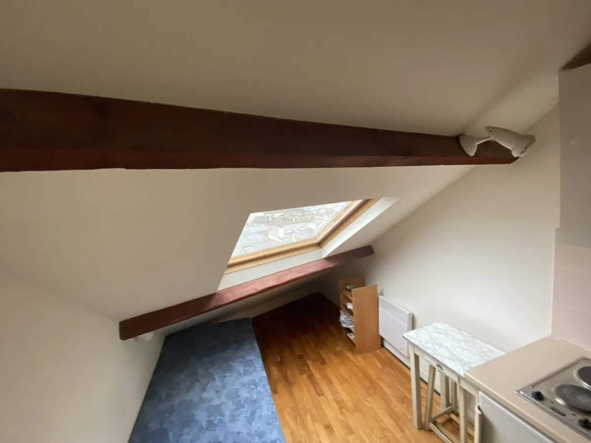 Appartement de 3.76 m² à Paris