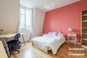 Maison de 180.0 m² à Courbevoie