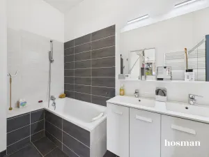 Appartement de 98.0 m² à Bordeaux