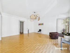Appartement de 126.0 m² à Bordeaux