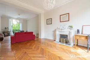 Maison de 180.0 m² à Courbevoie
