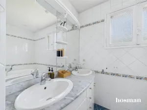 Maison de 125.0 m² à Mérignac