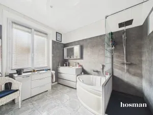 Maison de 170.0 m² à Nantes