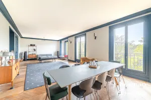 Appartement de 161.53 m² à Paris