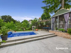 Maison de 181.0 m² à Vénissieux