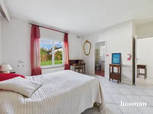 Maison de 210.0 m² à Eysines