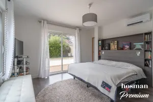 Maison de 298.0 m² à Mérignac