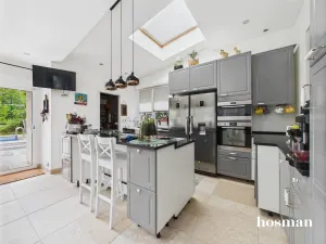 Maison de 181.0 m² à Vénissieux