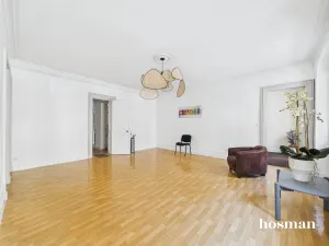 Appartement de 126.0 m² à Bordeaux