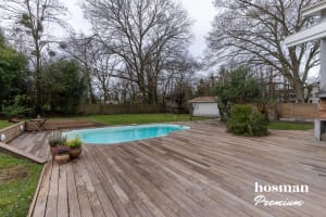 Maison de 237.0 m² à Pessac