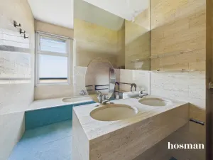 Appartement de 147.0 m² à Bordeaux