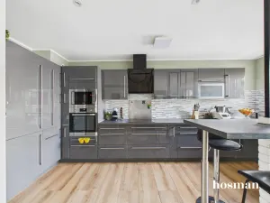 Appartement de 85.0 m² à Suresnes