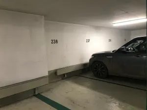 Parking de 12.4 m² à Paris