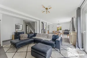 Maison de 205.0 m² à Mérignac