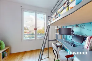 Maison de 144.0 m² à Nanterre