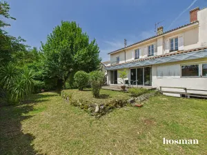 Maison de 150.0 m² à Mérignac