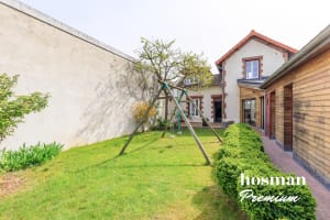 Maison de 134.7 m² à Colombes